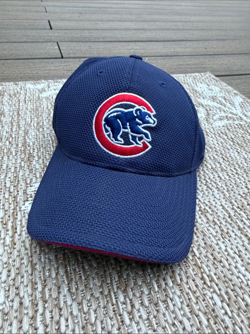 New Era Navy and Red Chicago Cubs 3930 Mesh Baseball Cap